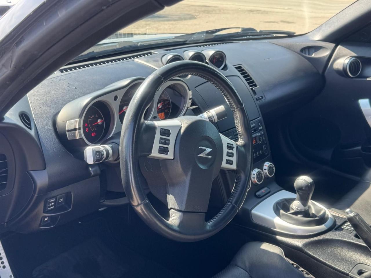 2008 Nissan 350Z GRAND TOURING ROADSTER, MANUAL, ONLY 46KMS, CERT - Photo #9