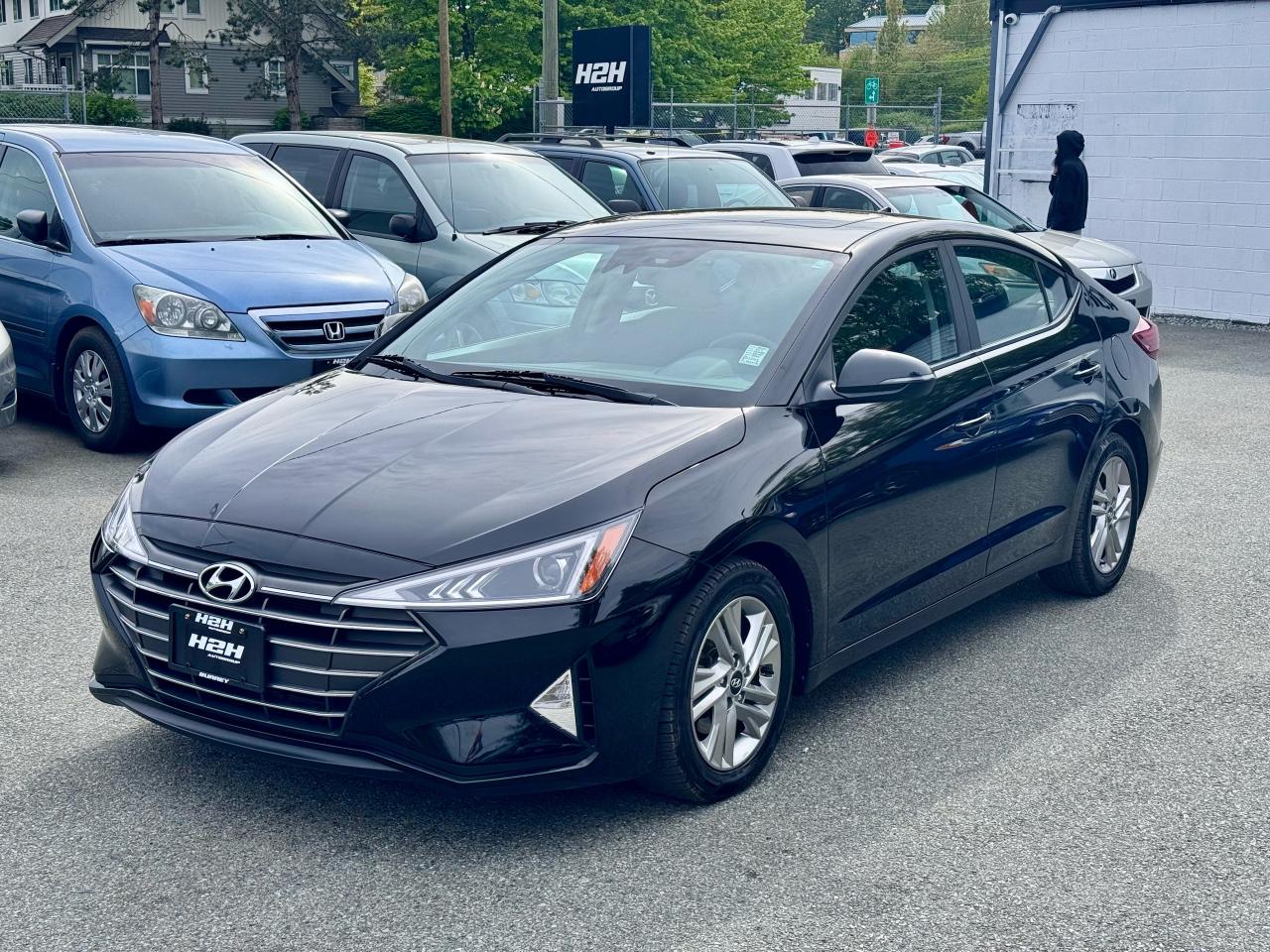 2019 Hyundai Elantra Preferred Auto w/Sun & Safety Package FINANCE IT Photo1