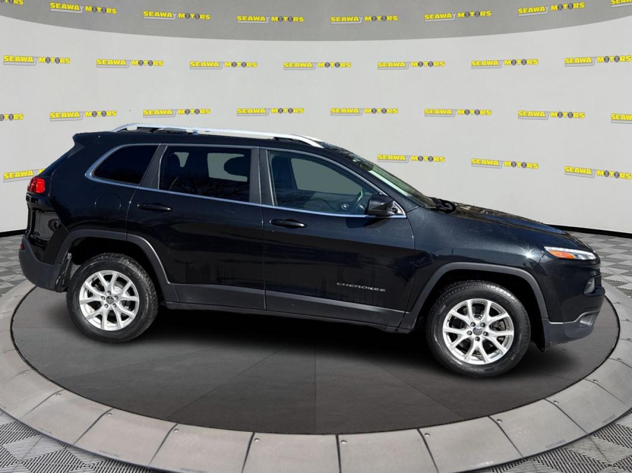 2015 Jeep Cherokee North - Photo #2