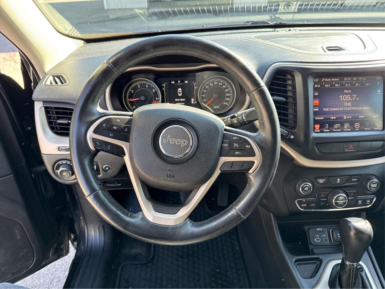 2015 Jeep Cherokee North - Photo #15