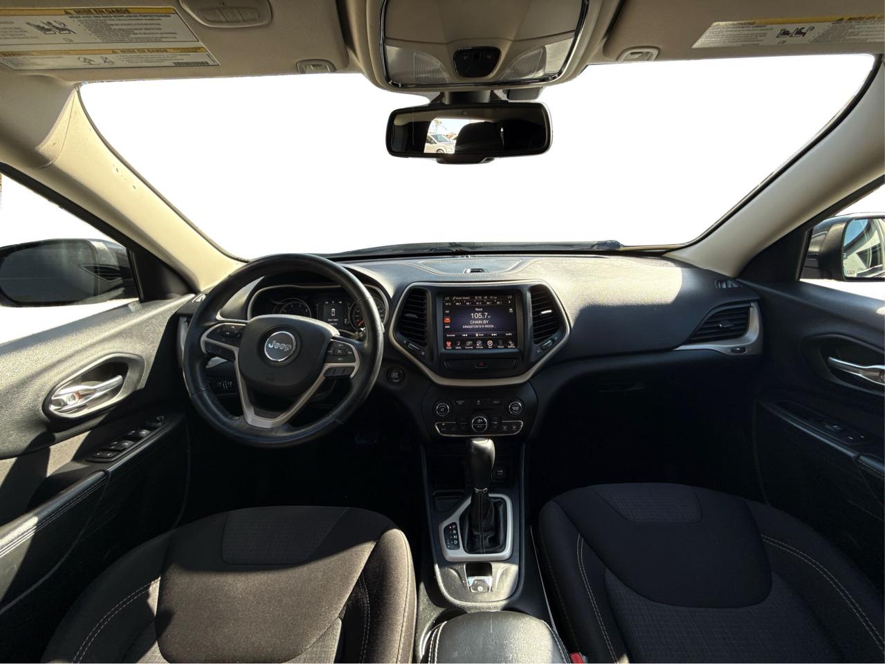 2015 Jeep Cherokee North - Photo #17