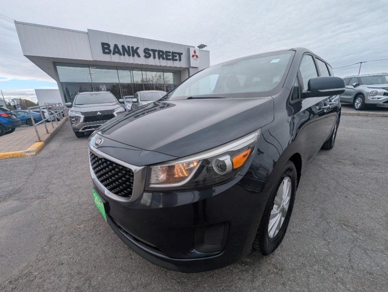 Used 2017 Kia Sedona 4DR WGN LX for sale in Gloucester, ON