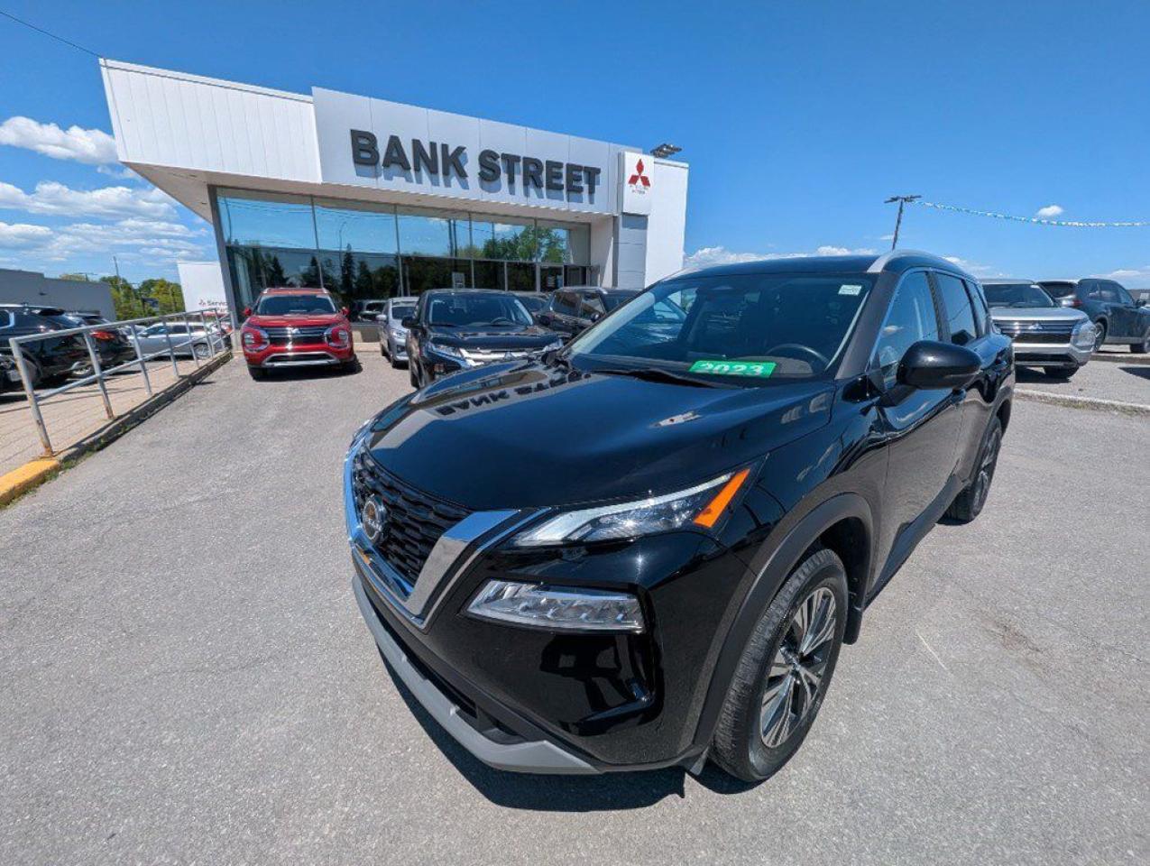 Used 2023 Nissan Rogue AWD SV Moonroof for sale in Gloucester, ON