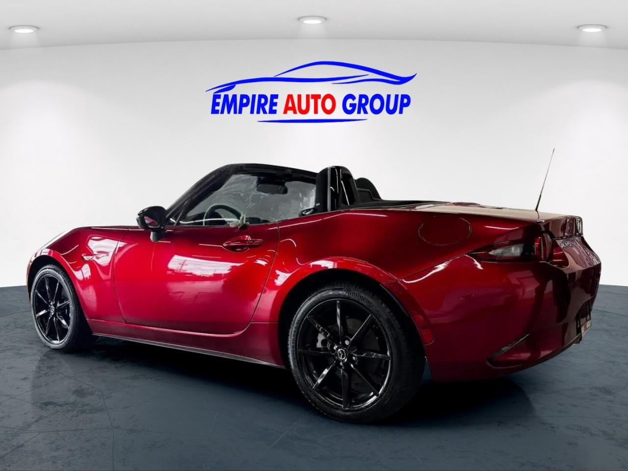 2022 Mazda Miata MX-5 GS Photo3