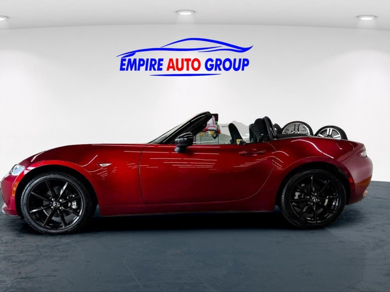 2022 Mazda Miata MX-5 GS Photo2