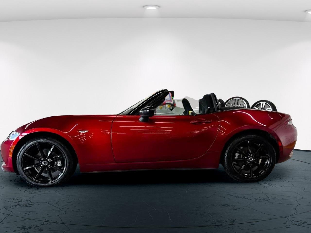 2022 Mazda Miata MX-5 GS Photo4