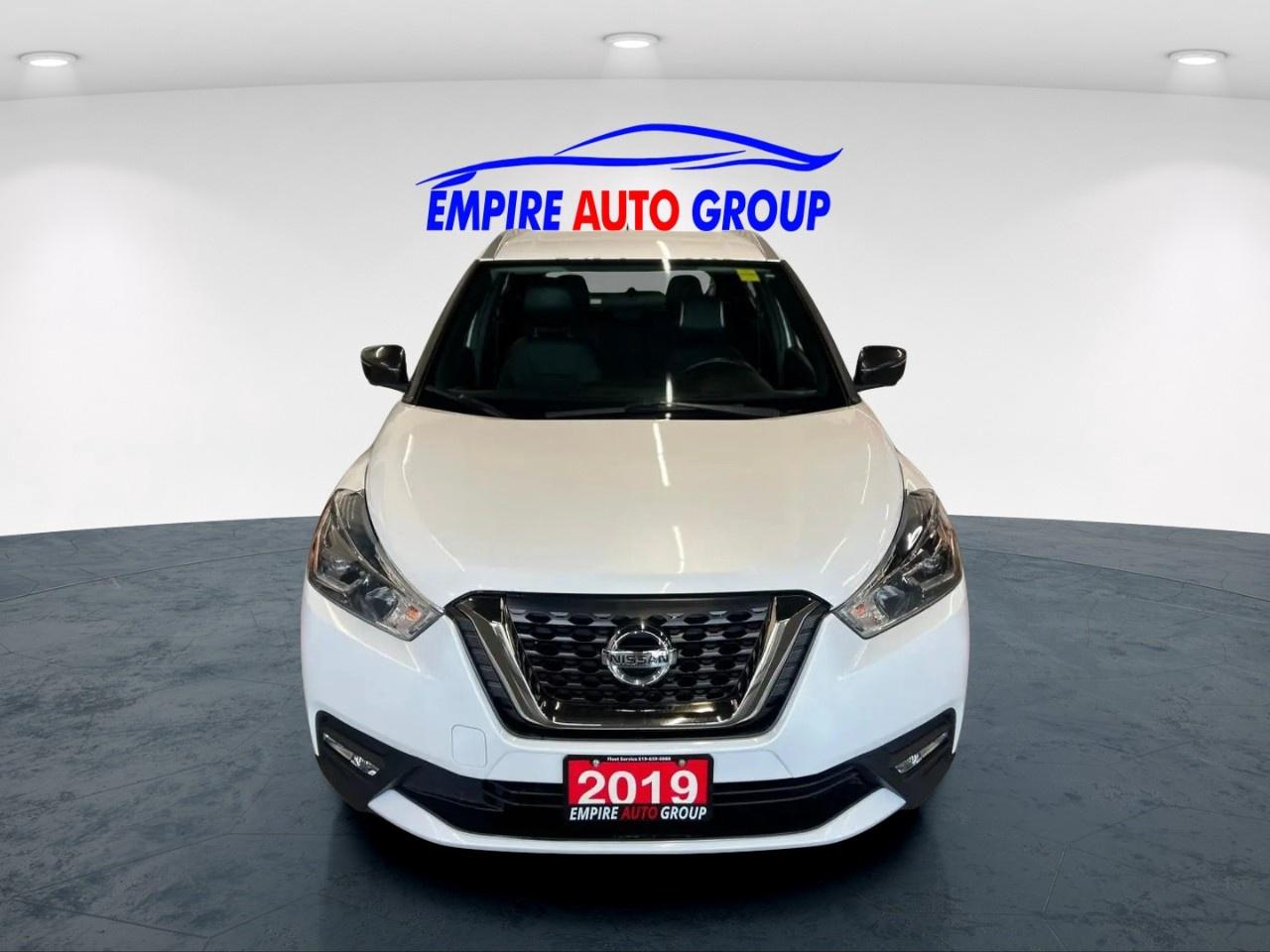 2019 Nissan Kicks SR Photo