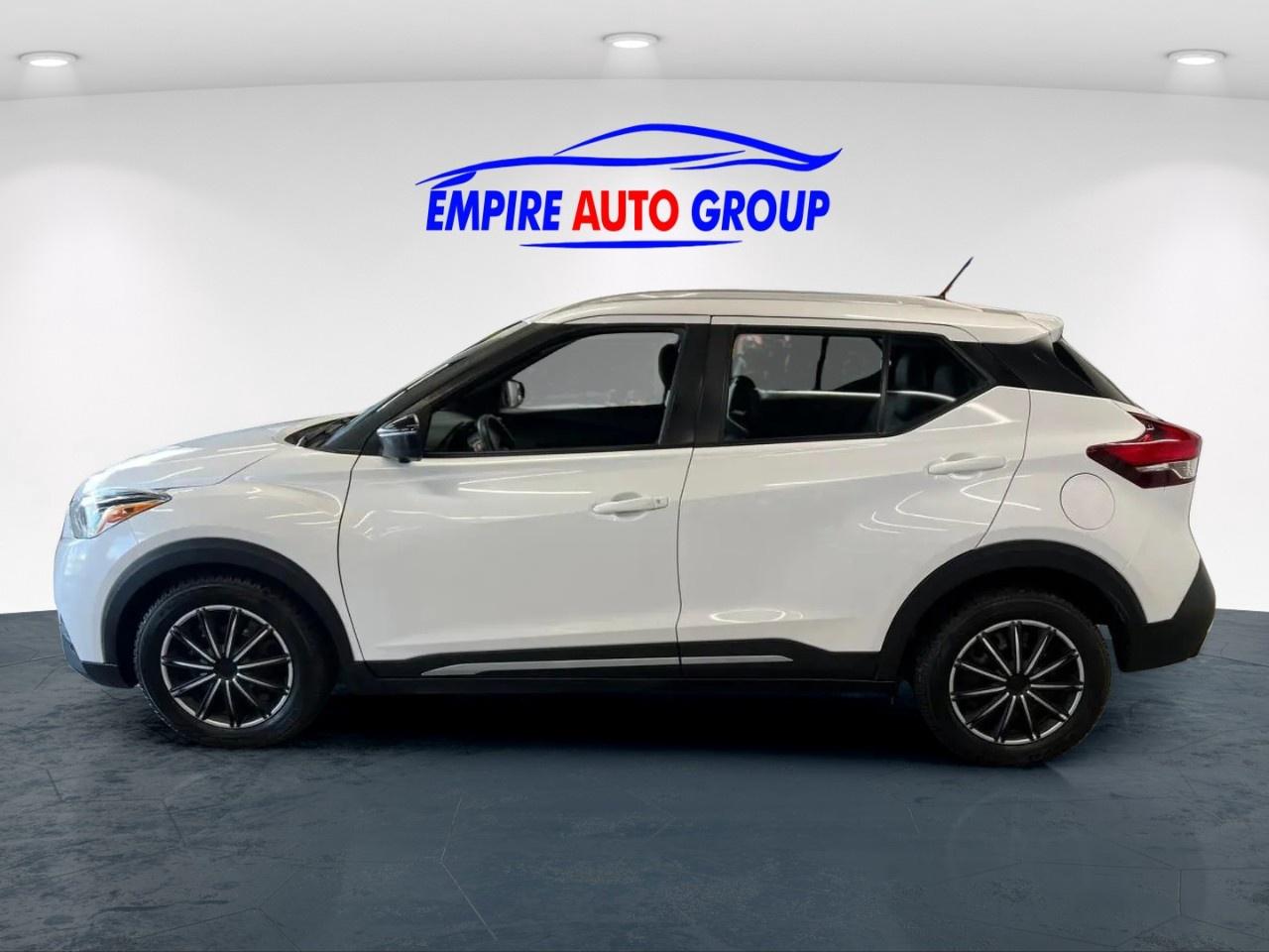 2019 Nissan Kicks SR Photo