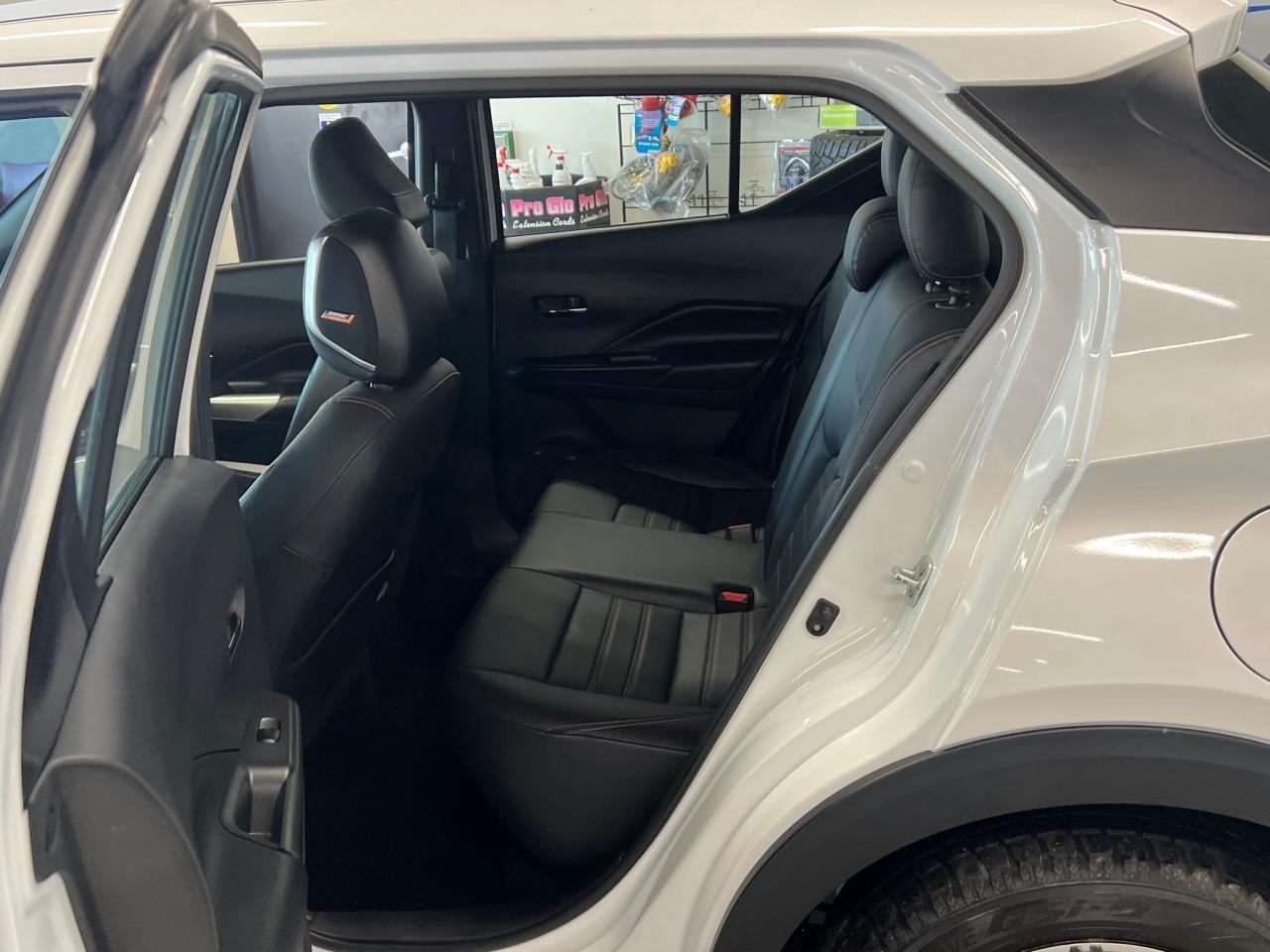 2019 Nissan Kicks SR Photo