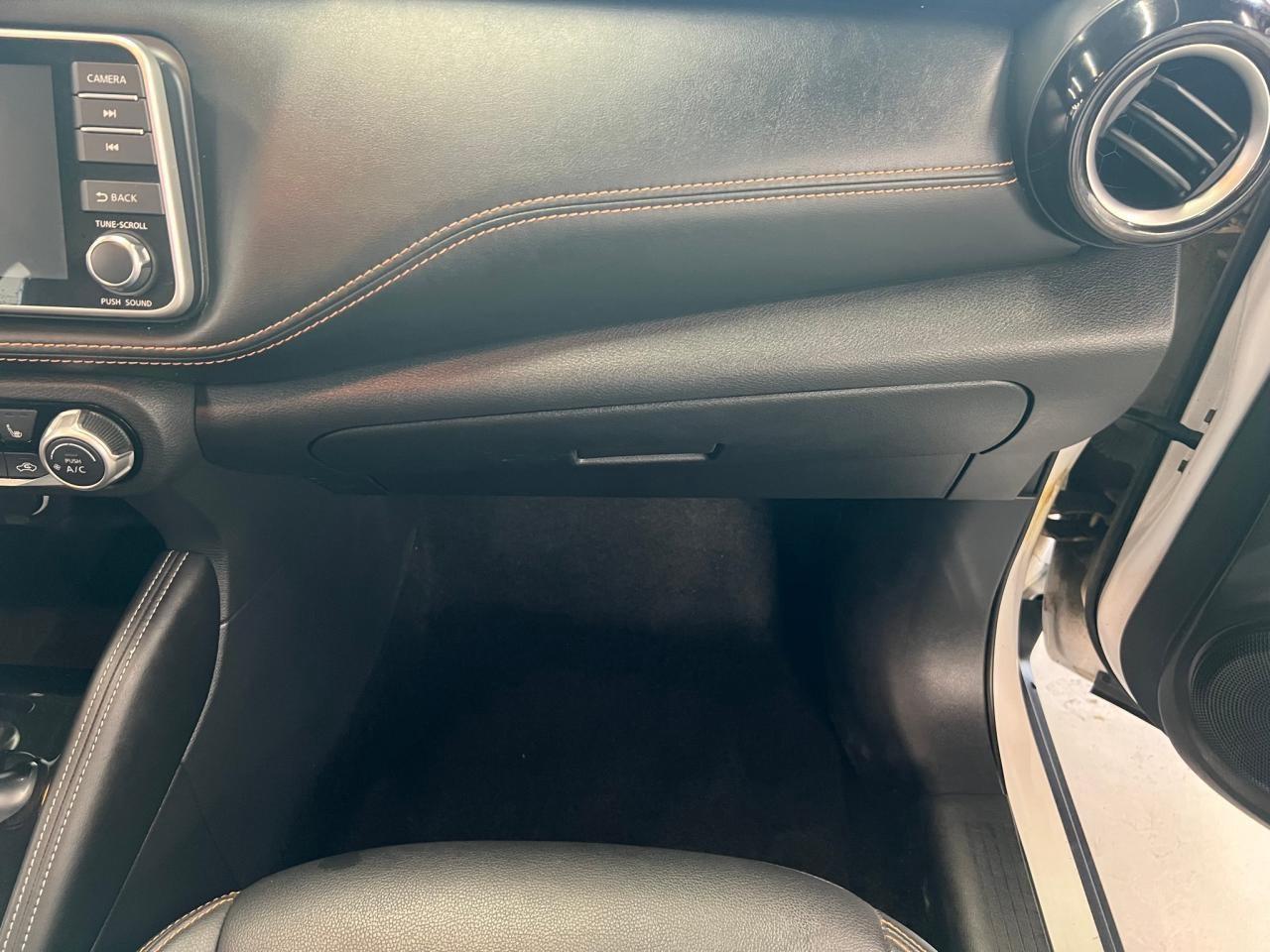 2019 Nissan Kicks SR Photo