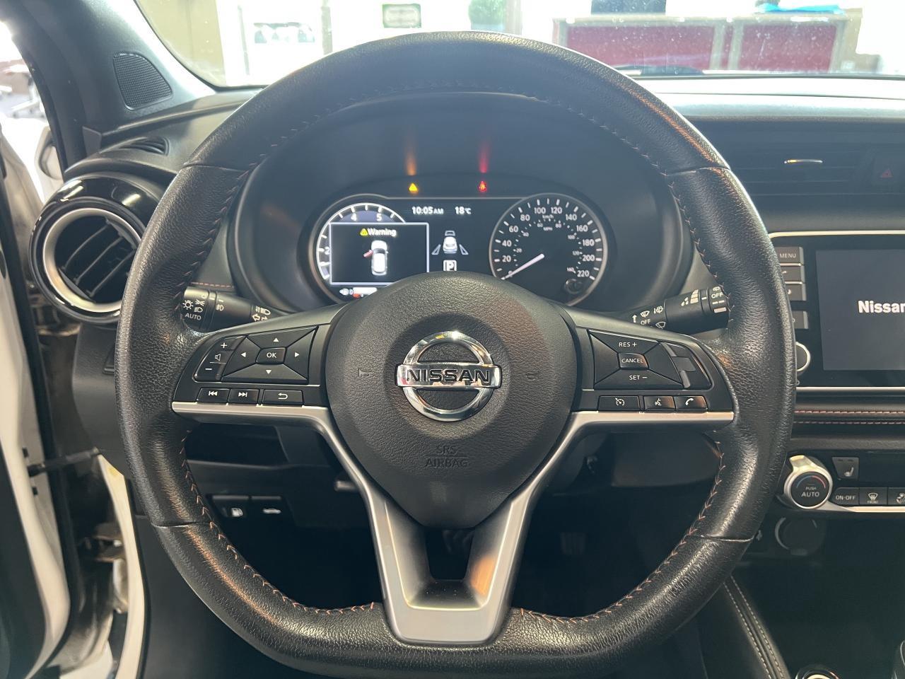 2019 Nissan Kicks SR Photo