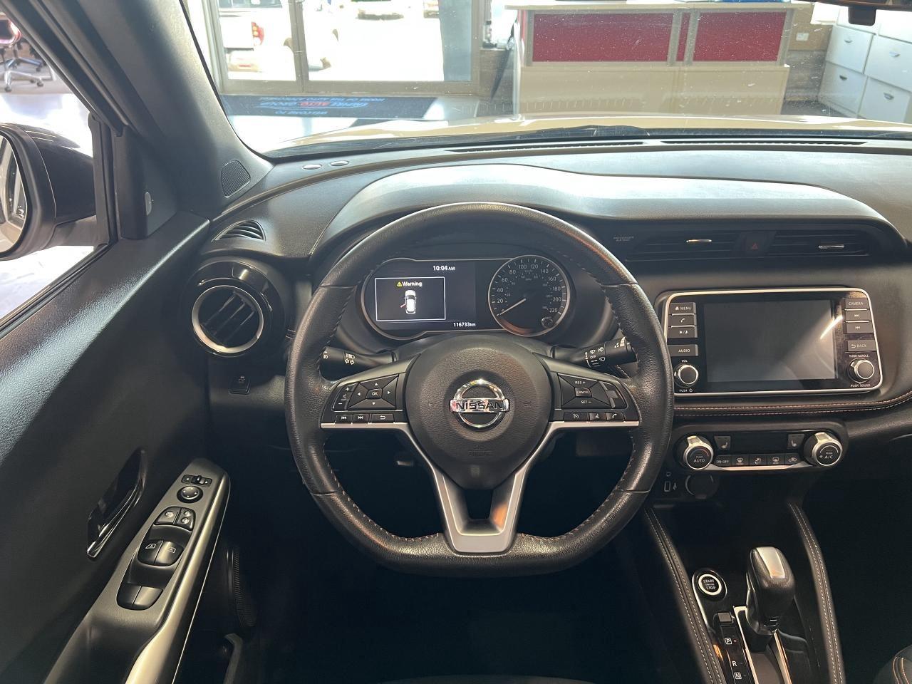 2019 Nissan Kicks SR Photo