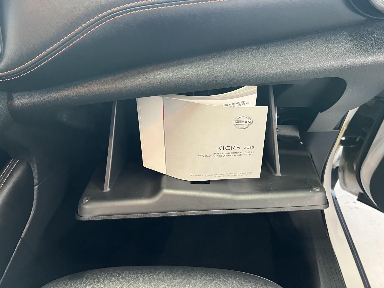 2019 Nissan Kicks SR Photo