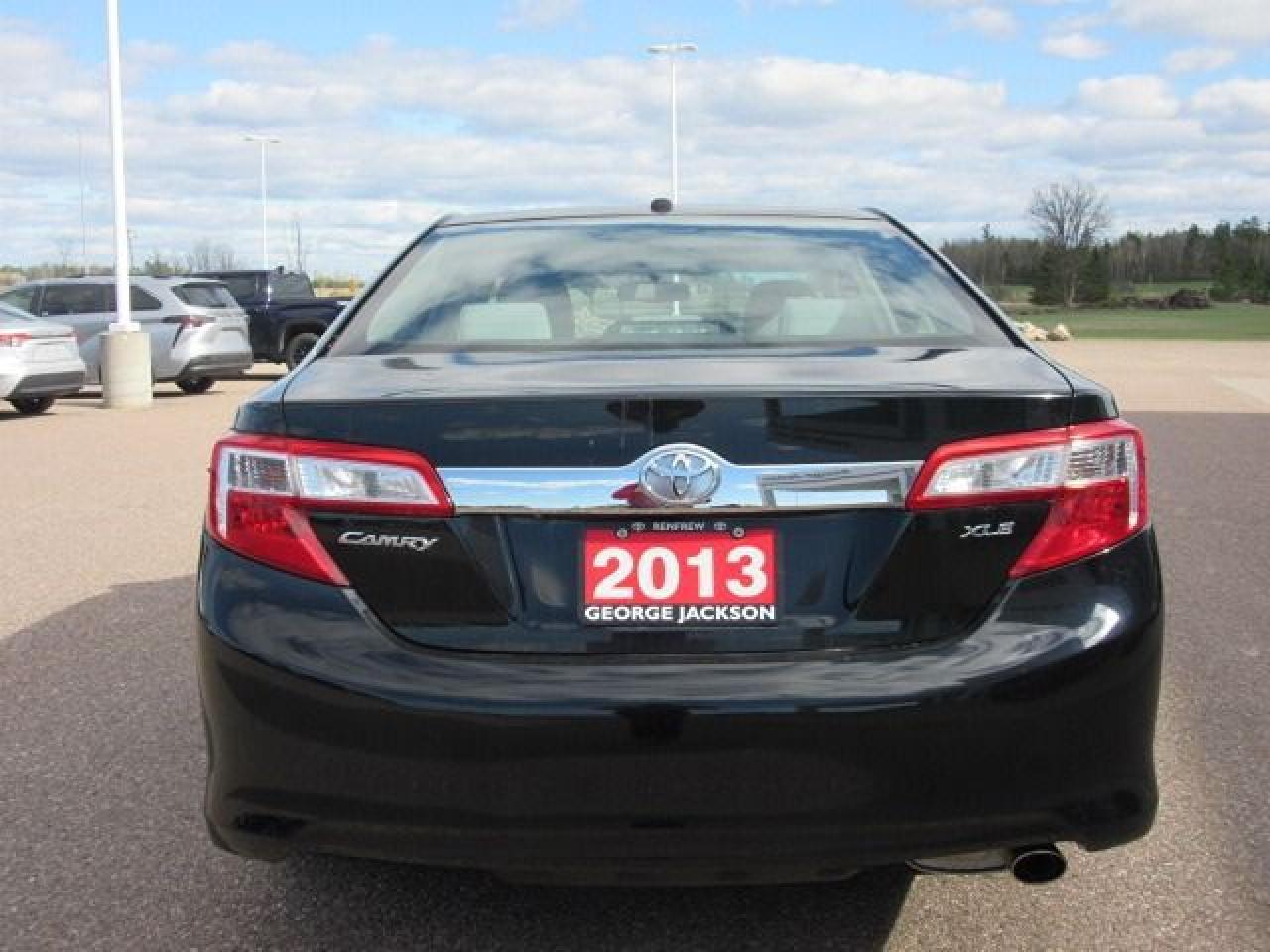 2013 Toyota Camry XLE - Photo #4