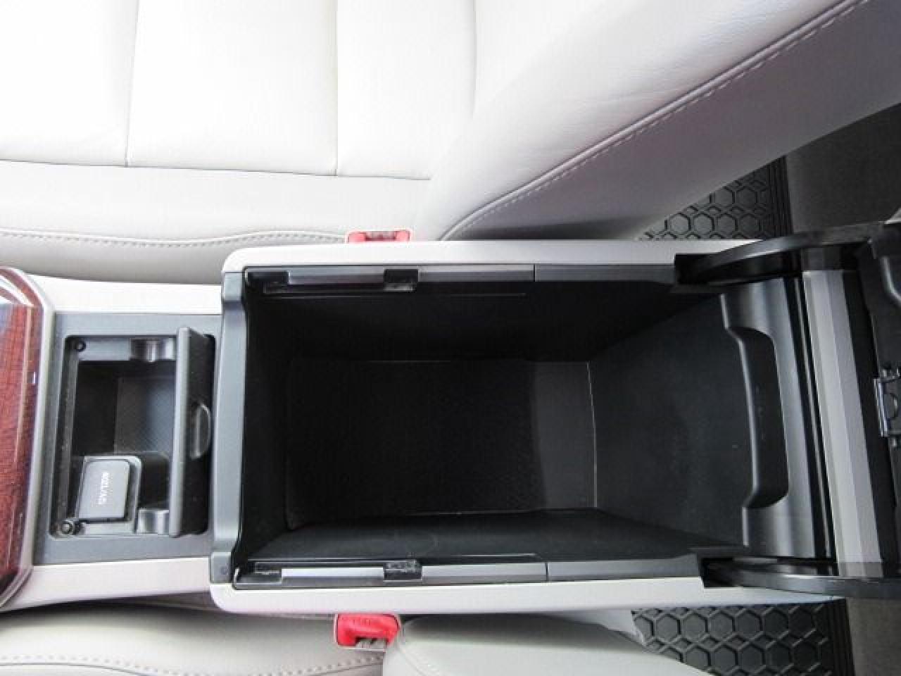 2013 Toyota Camry XLE - Photo #20