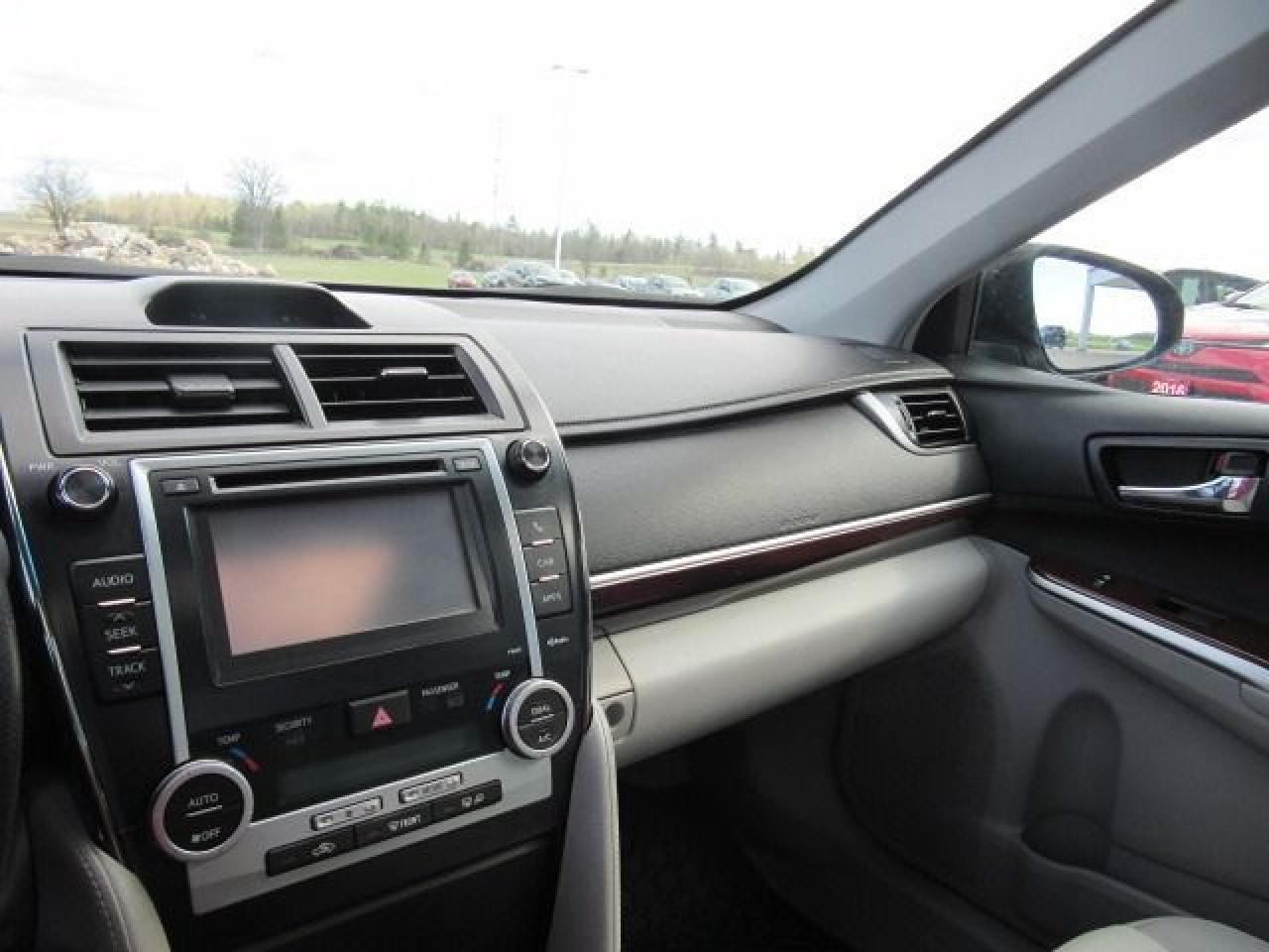 2013 Toyota Camry XLE - Photo #21