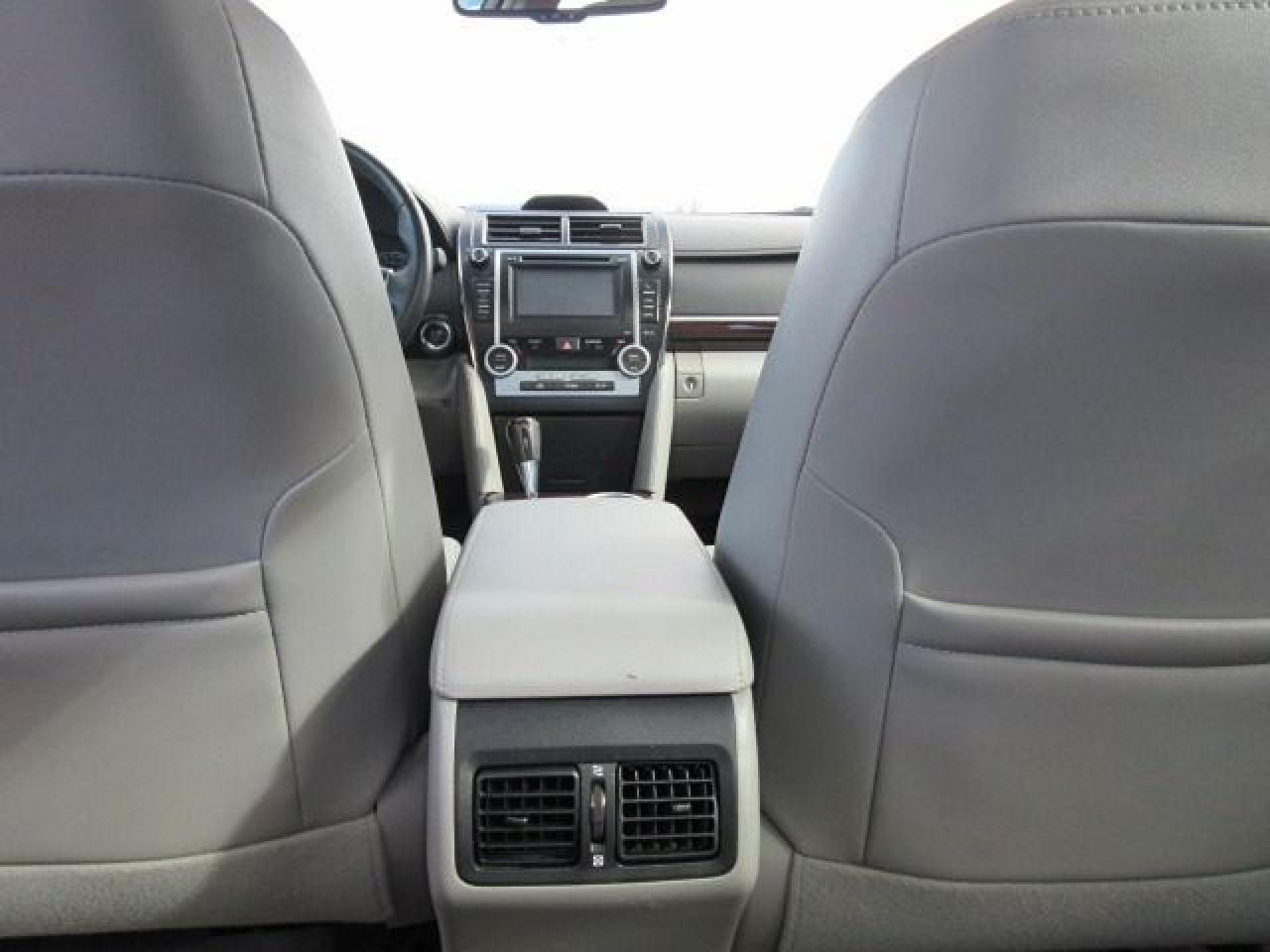 2013 Toyota Camry XLE - Photo #24