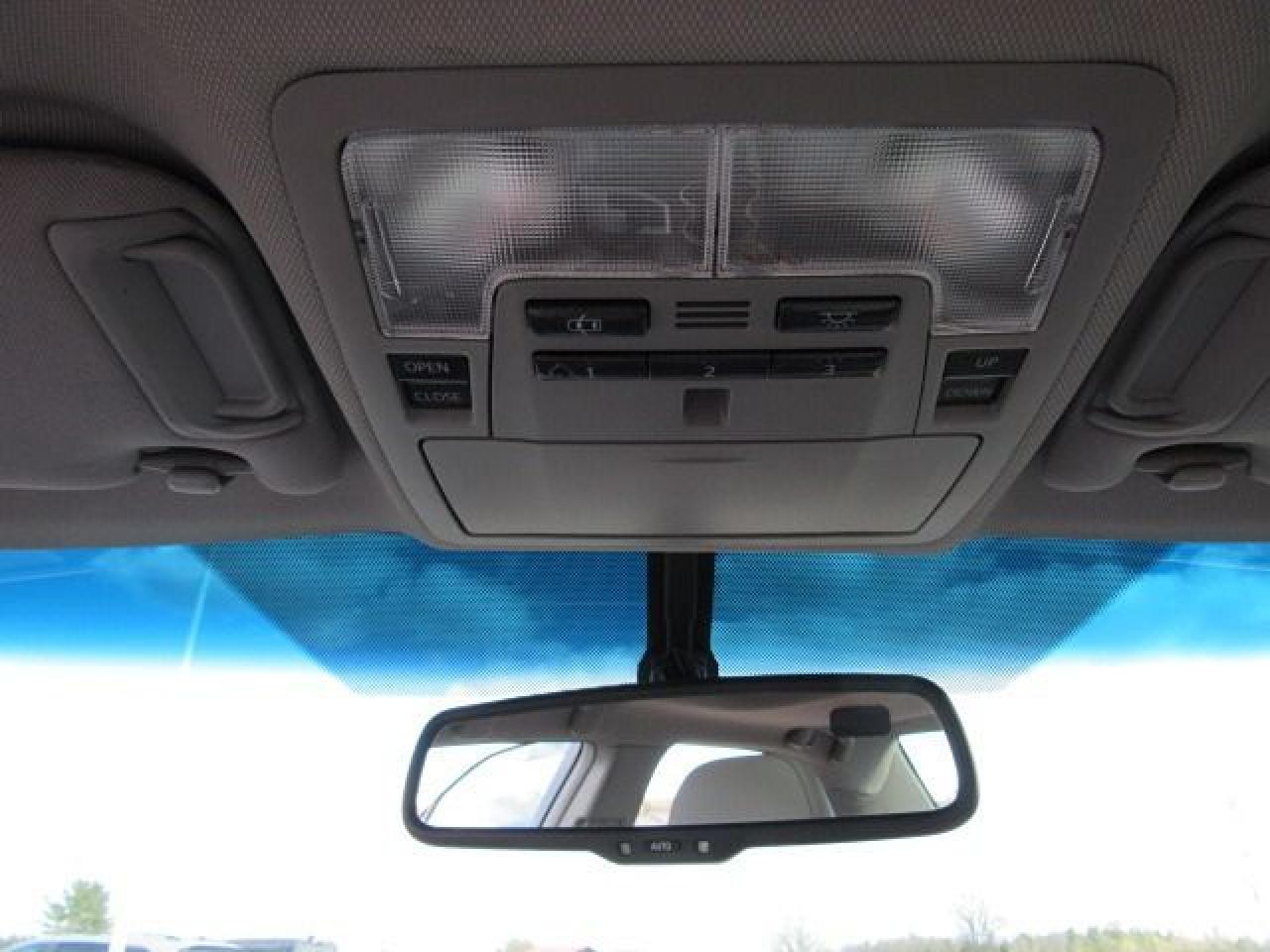2013 Toyota Camry XLE - Photo #25