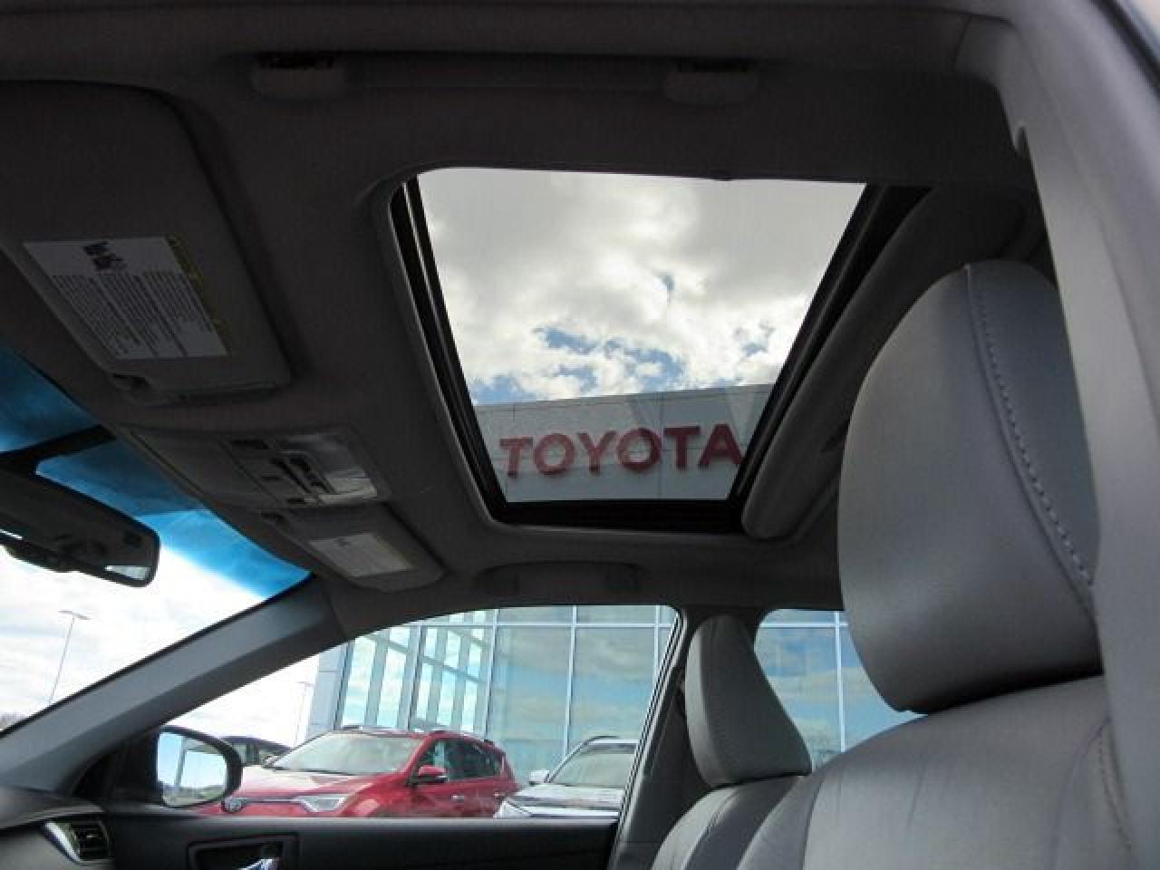 2013 Toyota Camry XLE - Photo #26