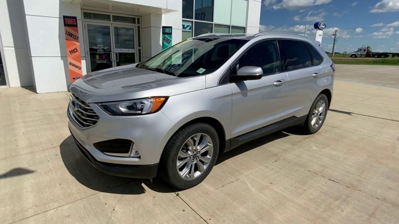 2019 Ford Edge Titanium AWD Photo3
