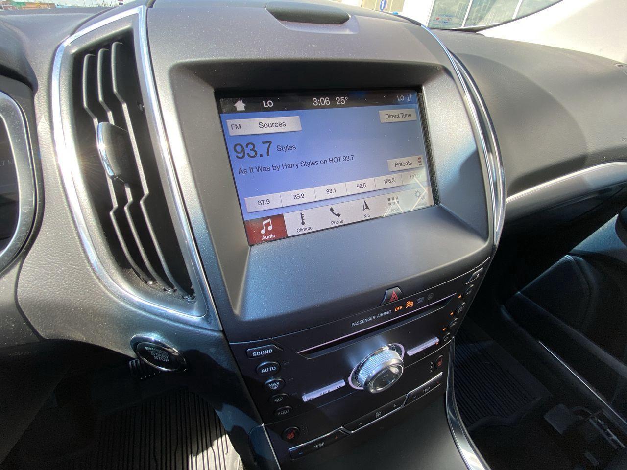 2019 Ford Edge Titanium AWD Photo5