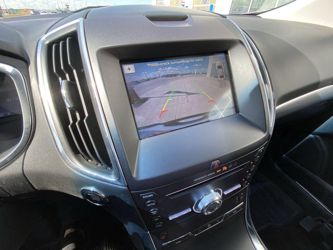 2019 Ford Edge Titanium AWD Photo5