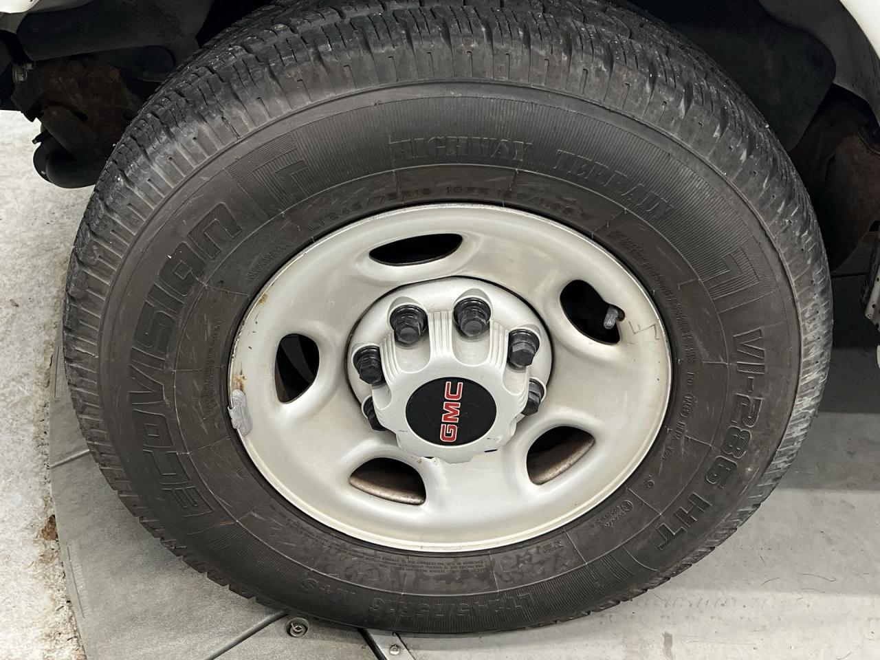 2021 GMC Savana 3500 | 401HP 6.6L V8 | LWB 155IN | REAR CAM Photo