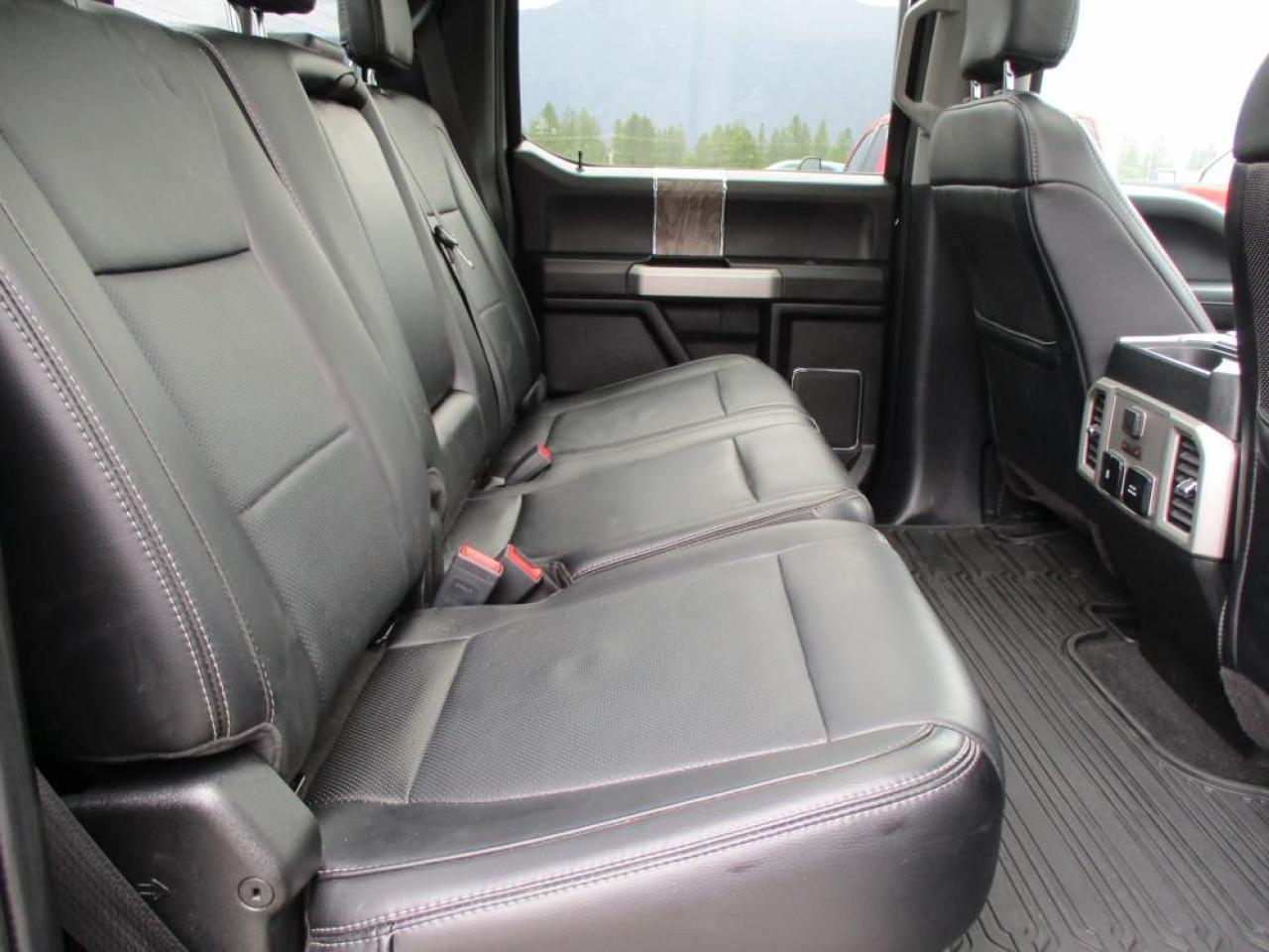 2019 Ford F-350 SD Lariat Crew Cab 4WD Photo15