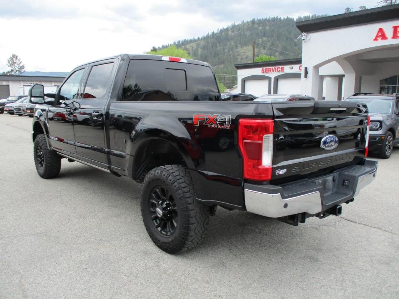 2019 Ford F-350 SD LARIAT DIESEL 4X4 Photo6