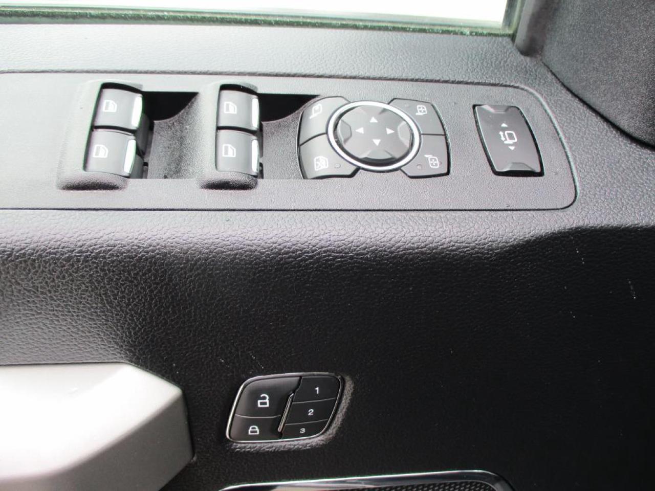 2019 Ford F-350 SD LARIAT DIESEL 4X4 Photo11