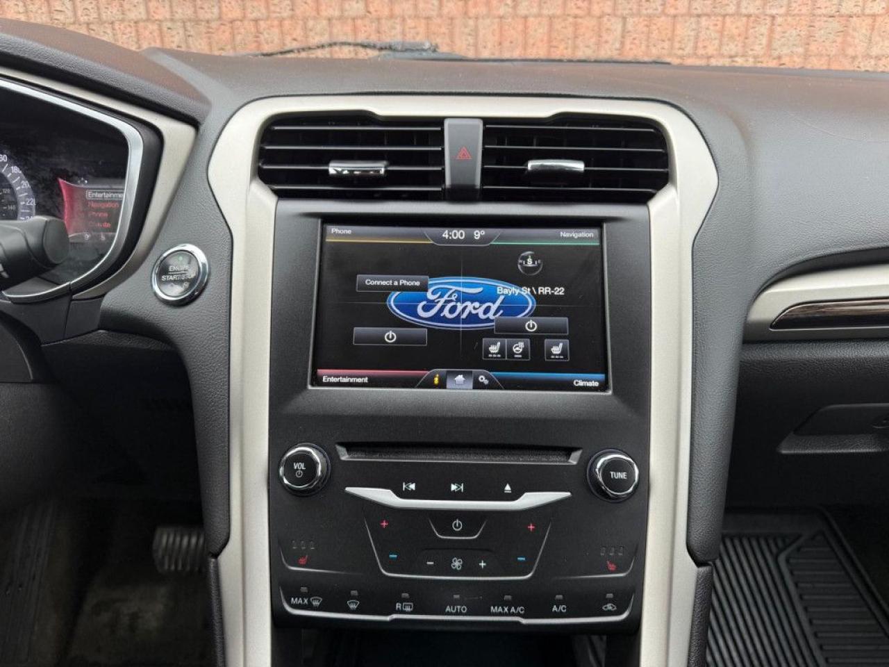 2015 Ford Fusion SE | CLEAN CARFAX | FULLY LOADED | LEATHER | BIG SCREEN | NAVI | BACK-UP CAM | PUSH START | HEATED SEATS | - Photo #25