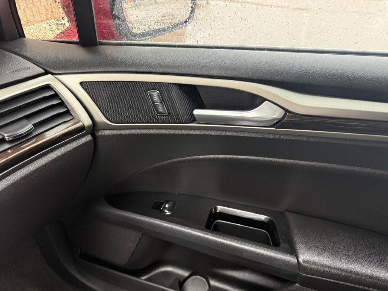 2015 Ford Fusion SE | CLEAN CARFAX | FULLY LOADED | LEATHER | BIG SCREEN | NAVI | BACK-UP CAM | PUSH START | HEATED SEATS | - Photo #34