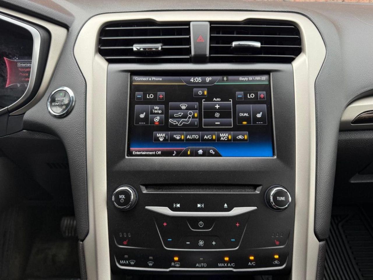 2015 Ford Fusion SE | CLEAN CARFAX | FULLY LOADED | LEATHER | BIG SCREEN | NAVI | BACK-UP CAM | PUSH START | HEATED SEATS | - Photo #29