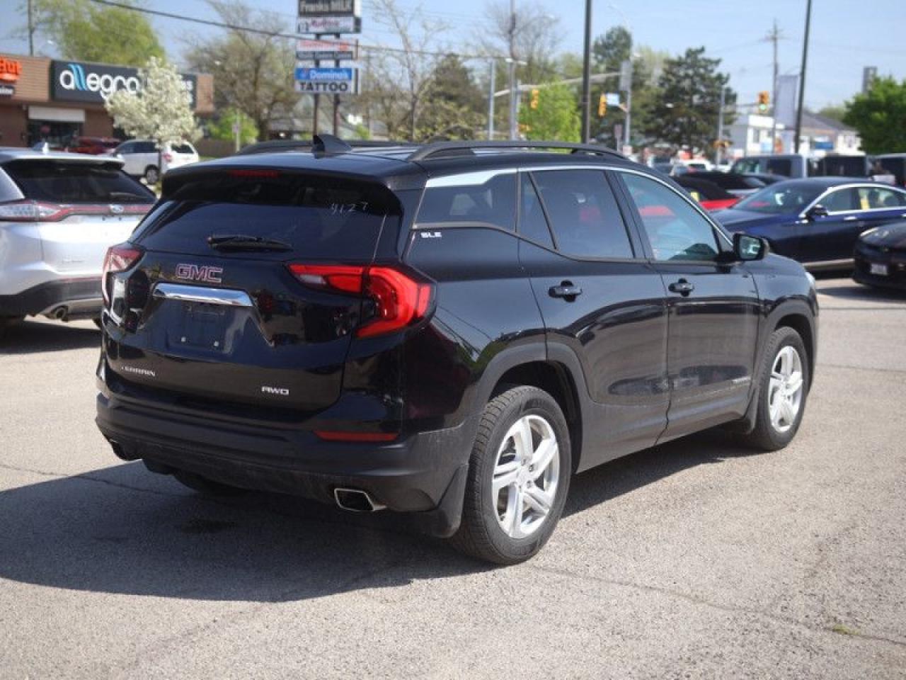 2018 GMC Terrain SLE  **2.0L TURBO SIDI VVT ENGINE** Photo3
