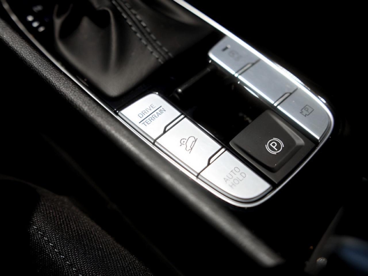 2022 Hyundai Tucson Essential  **13 SERVICE RECORDS** Photo