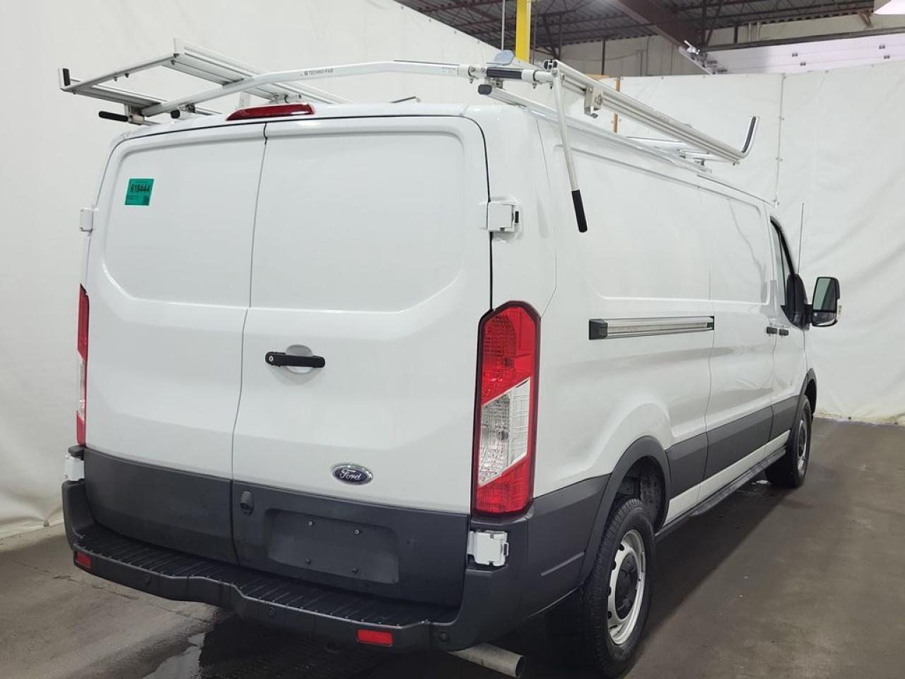 2023 Ford Transit Cargo Van BASE Photo4