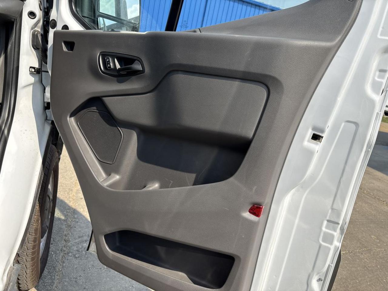 2023 Ford Transit Cargo Van BASE Photo5