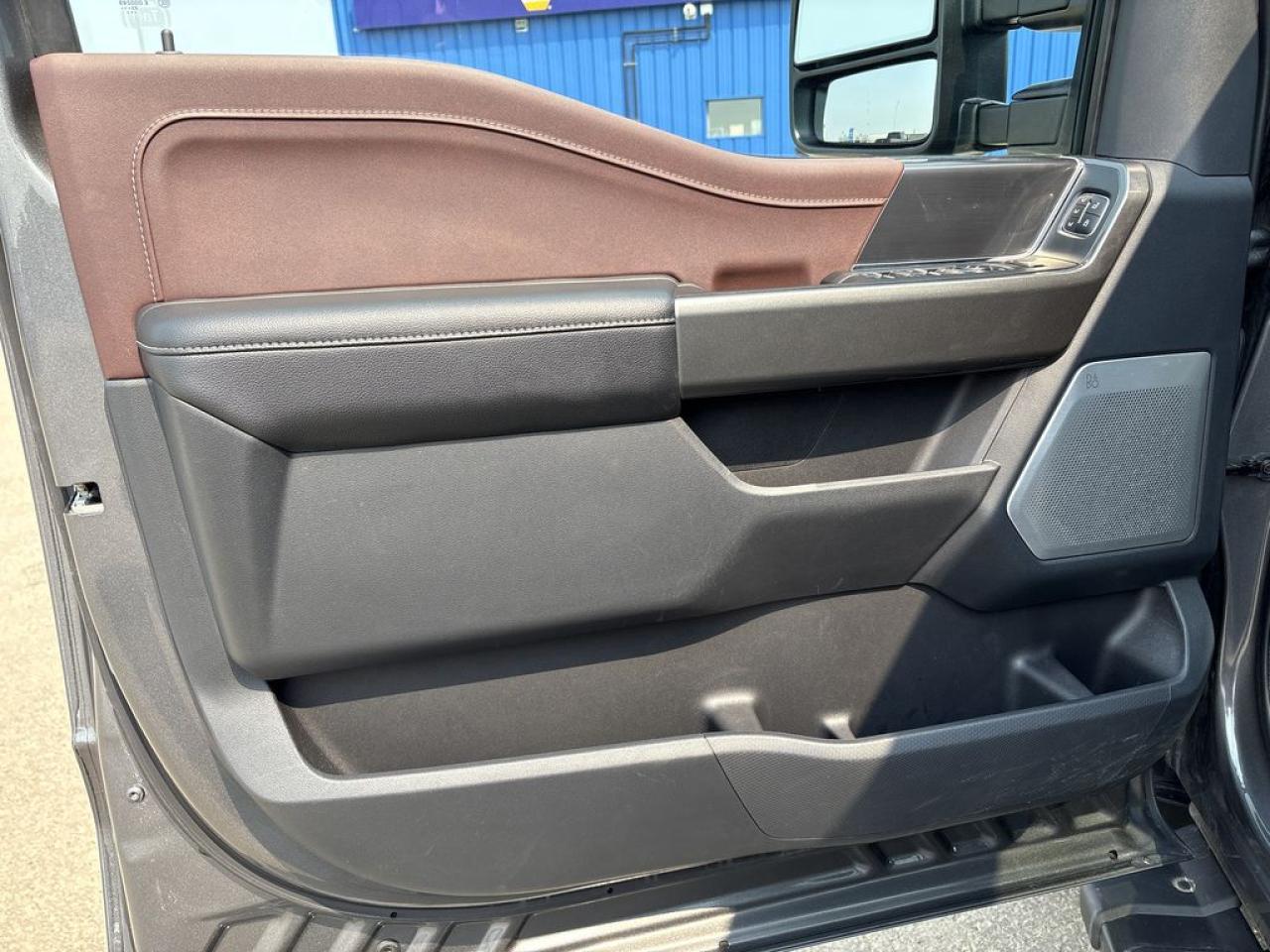 2023 Ford F-150 Lariat Photo5