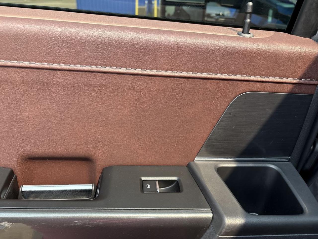 2023 Ford F-150 Lariat Photo5