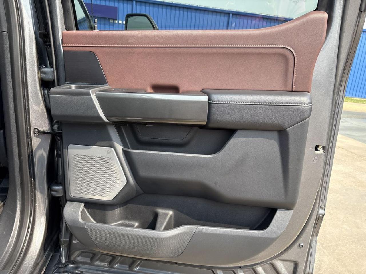 2023 Ford F-150 Lariat Photo5