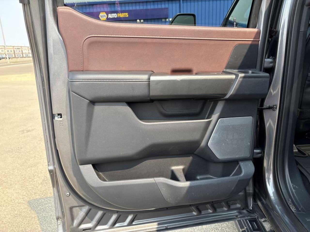 2023 Ford F-150 Lariat Photo5