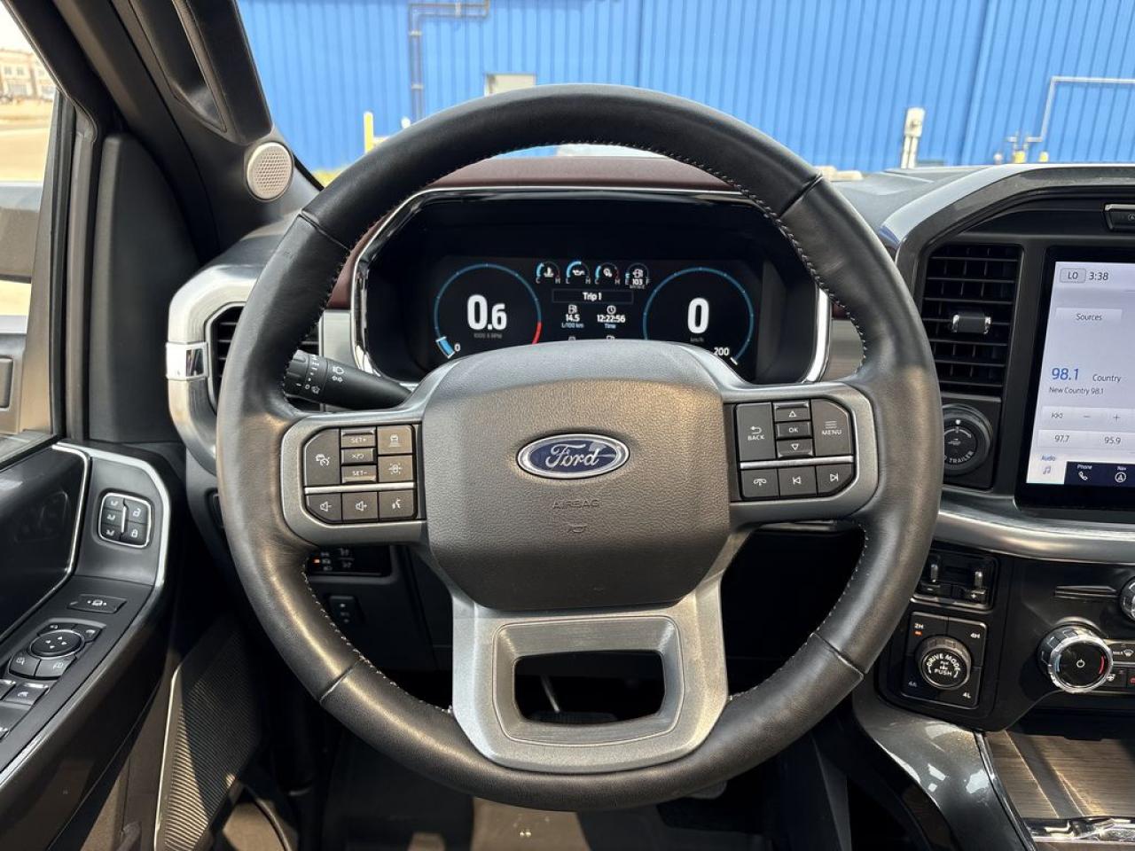 2023 Ford F-150 Lariat Photo5