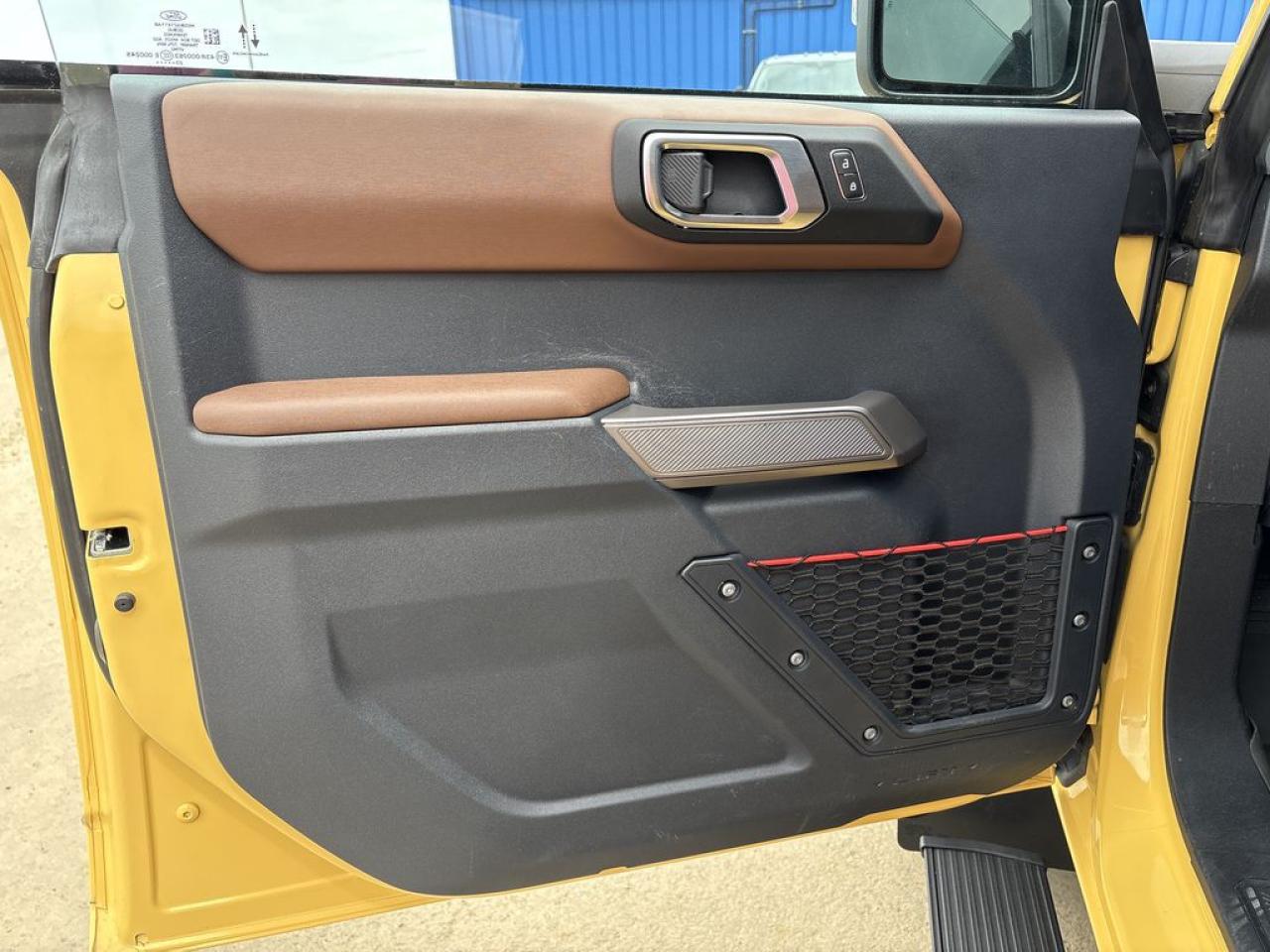2023 Ford Bronco Heritage Limited Edition Photo3