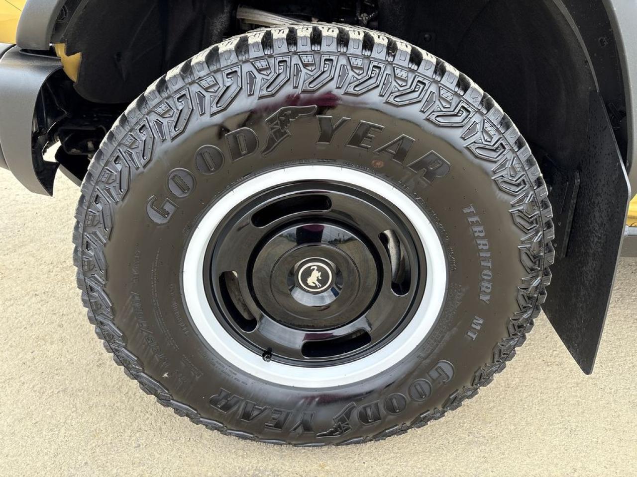2023 Ford Bronco Heritage Limited Edition Photo2
