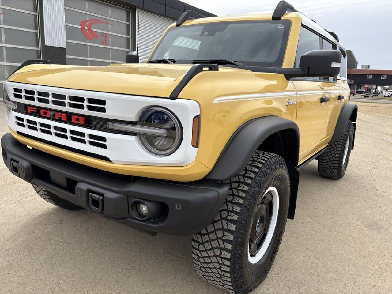 2023 Ford Bronco Heritage Limited Edition Photo1