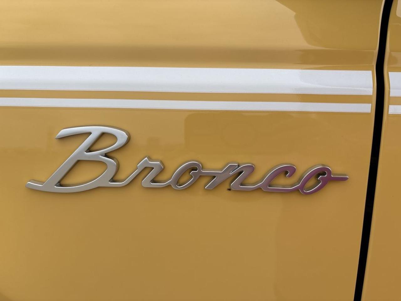2023 Ford Bronco Heritage Limited Edition Photo5