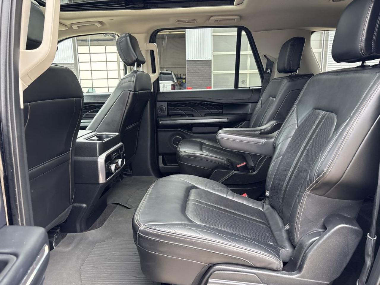 2021 Ford Expedition Platinum Max Photo5