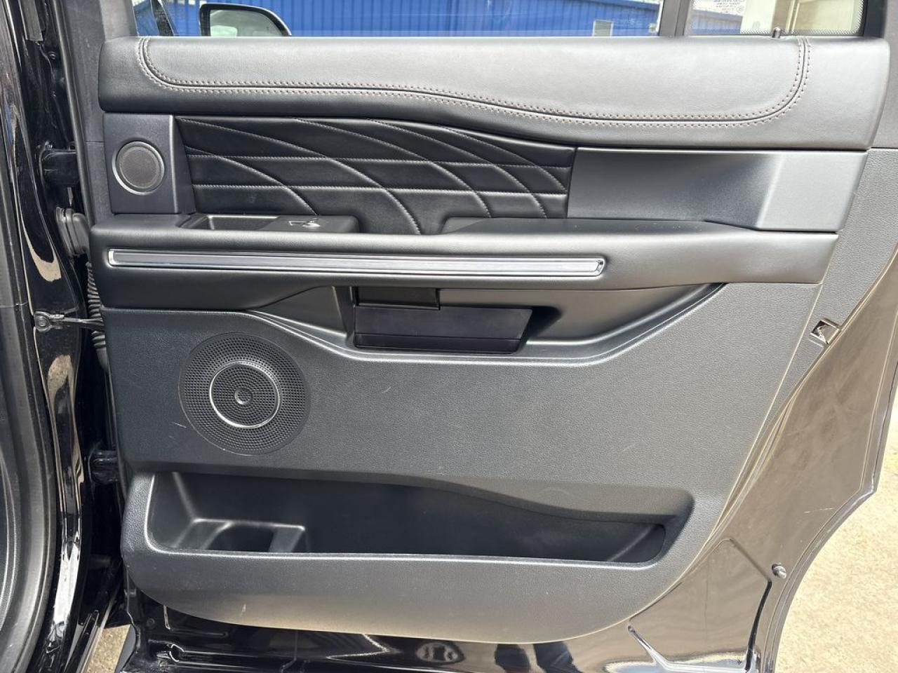 2021 Ford Expedition Platinum Max Photo5