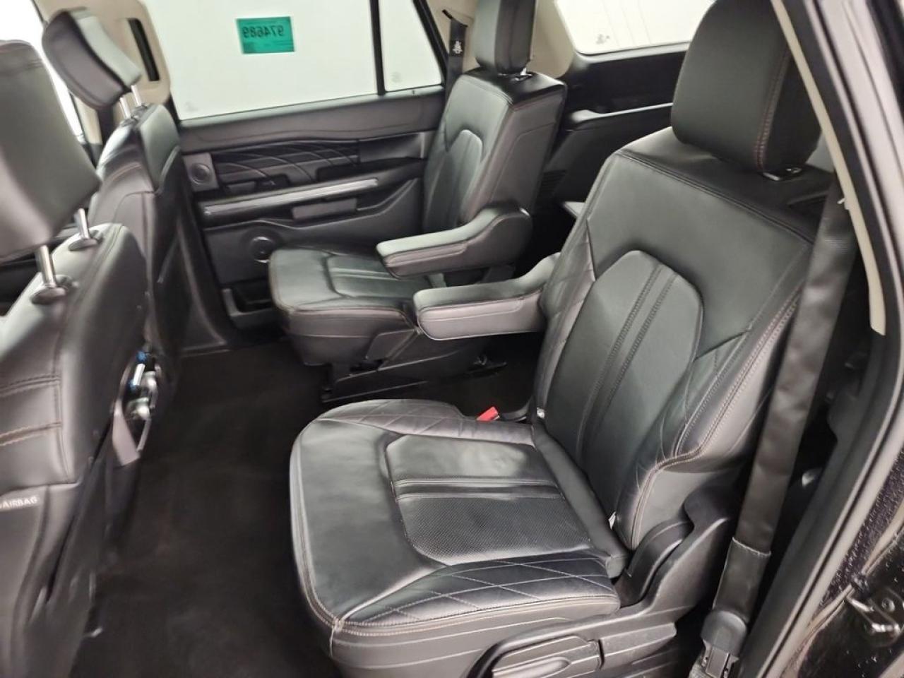 2021 Ford Expedition Platinum Max Photo2