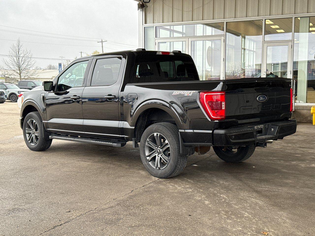 2023 Ford F-150 XLT - Photo #6